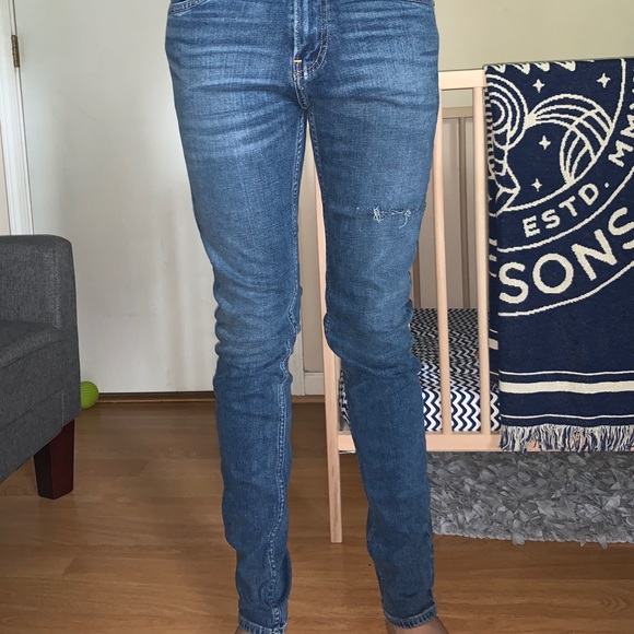 Hollister Jeans - Picture 1 of 4